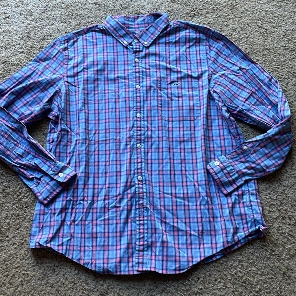 Vineyard Vines button down size XL